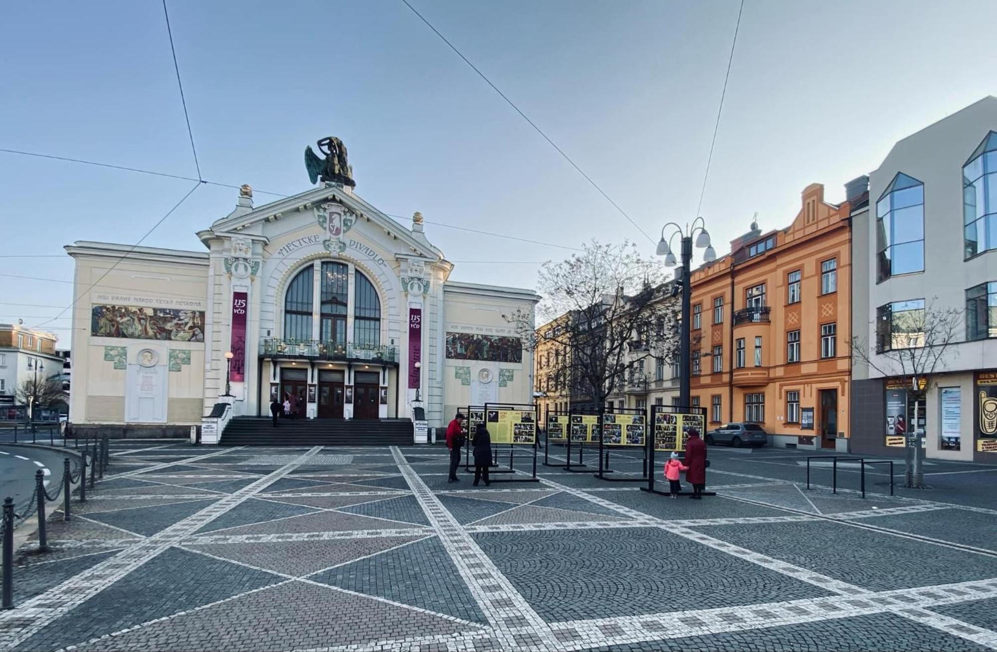 Moderni V Centru Pardubic - Netflix, Wi-fi Zdarma * Пардубице